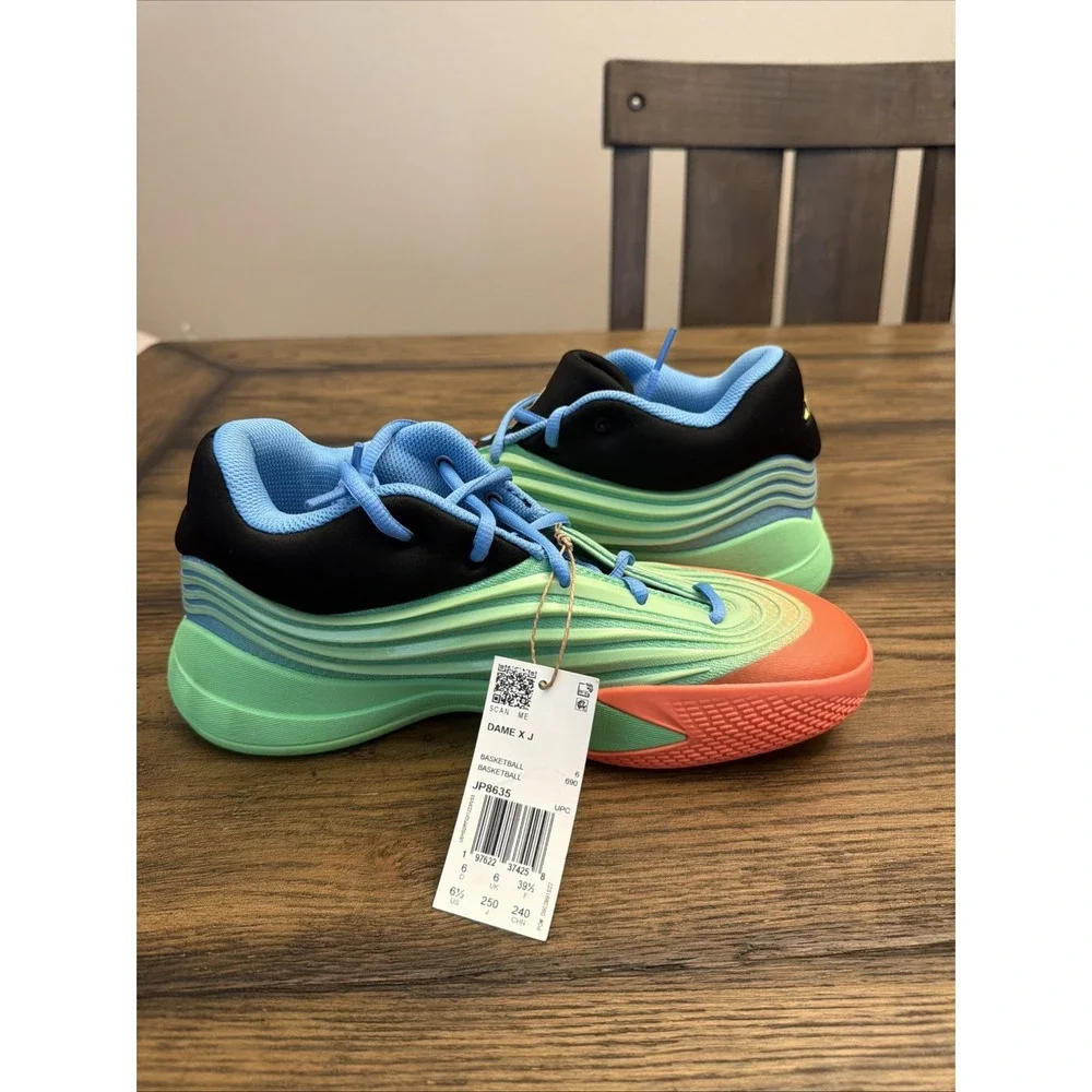 Size 6.5Y Adidas Dame X 